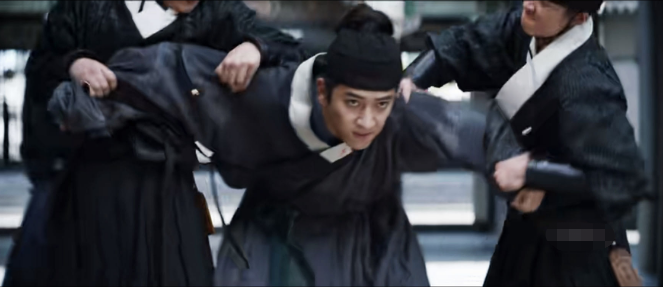 《山河之影》老戲骨和新生代對擂，張云龍居中，最后一位不得不服(圖13)